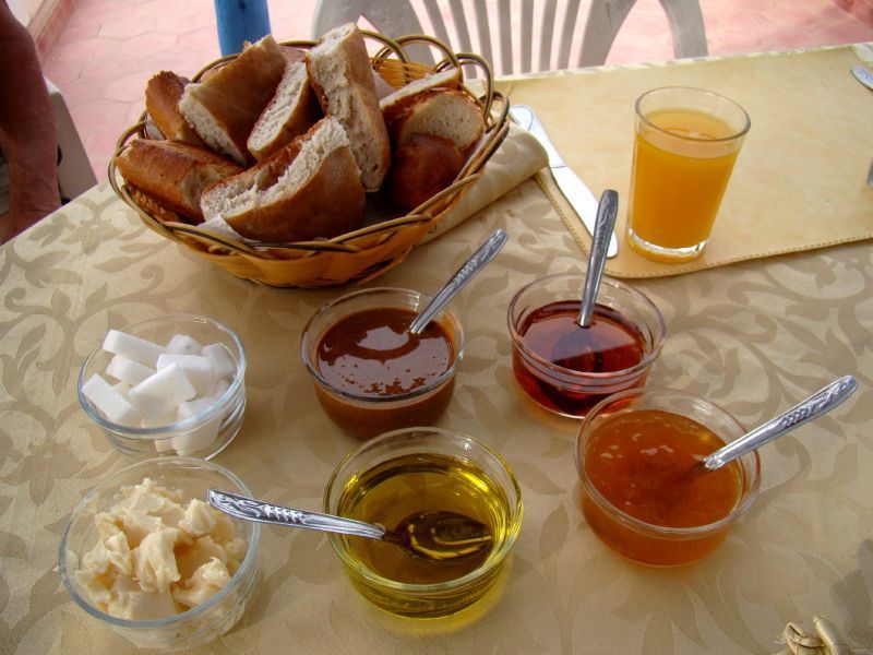 Petit déjeuner Fassi . Marina Smir nord du Maroc 